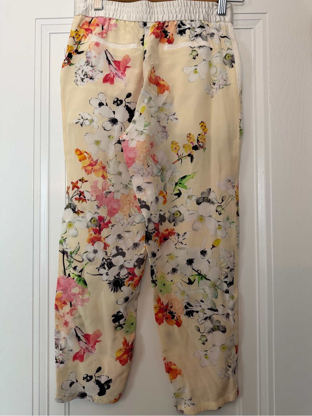 Club Monaco Cream Floral Cropped Pants